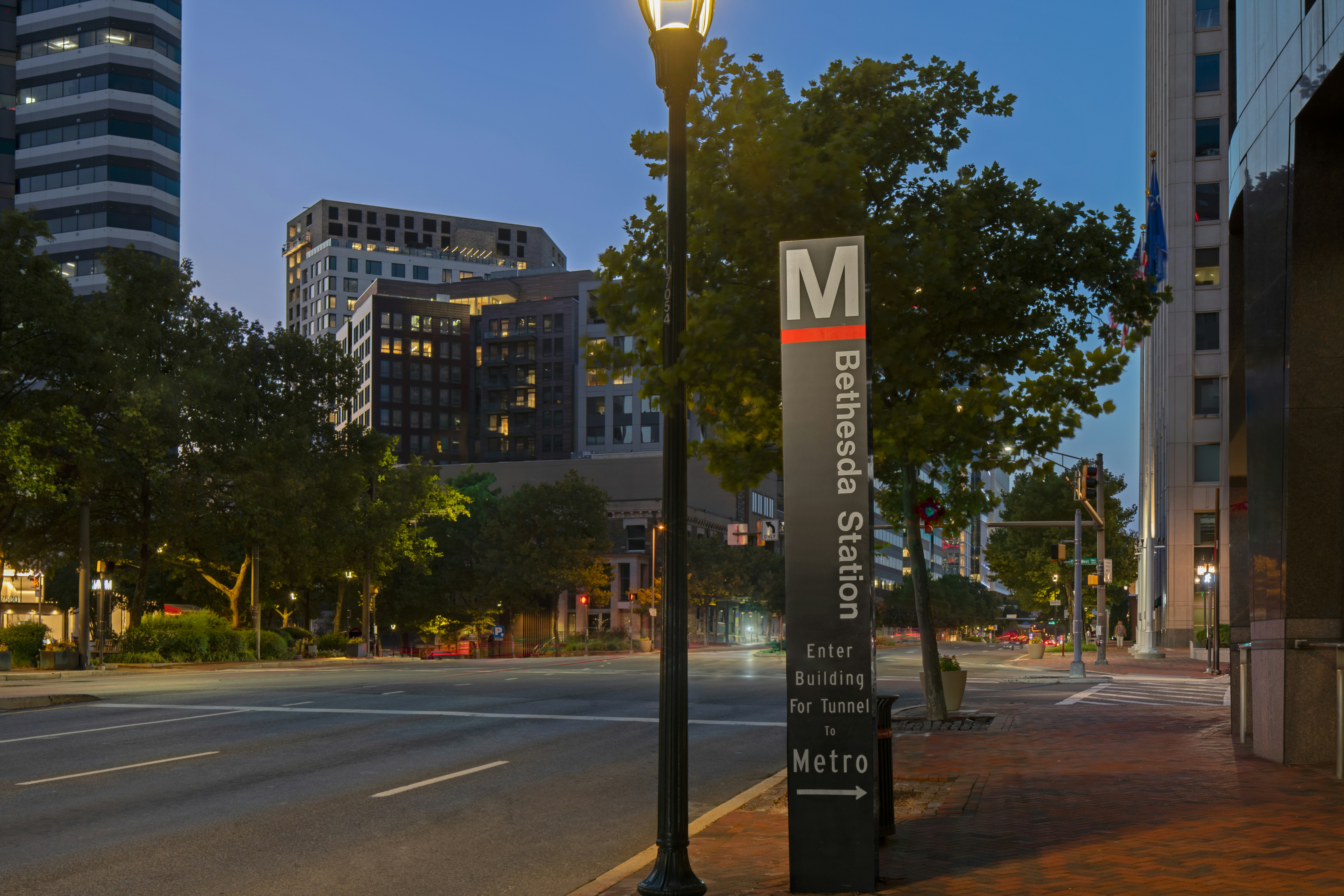 Hilton Garden Inn Bethesda Downtown 68/76