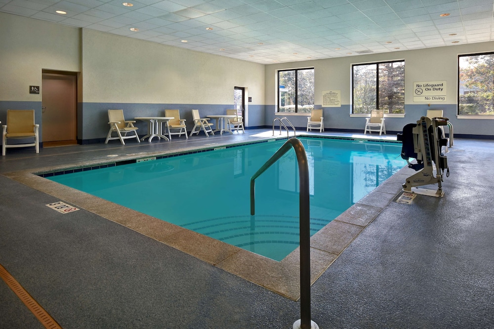 Hampton Inn White River Junction 44/81