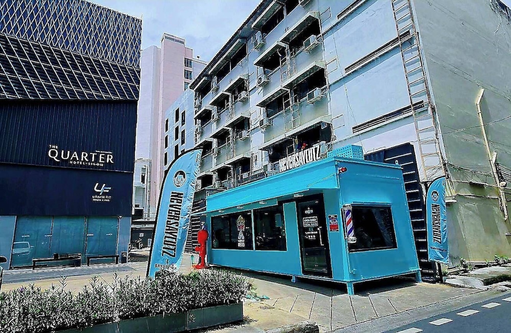 The Quarter Hotel Silom By UHG 4/68