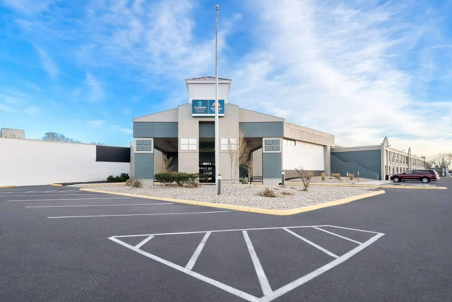 Suburban Studios Kearney, NE 40/49