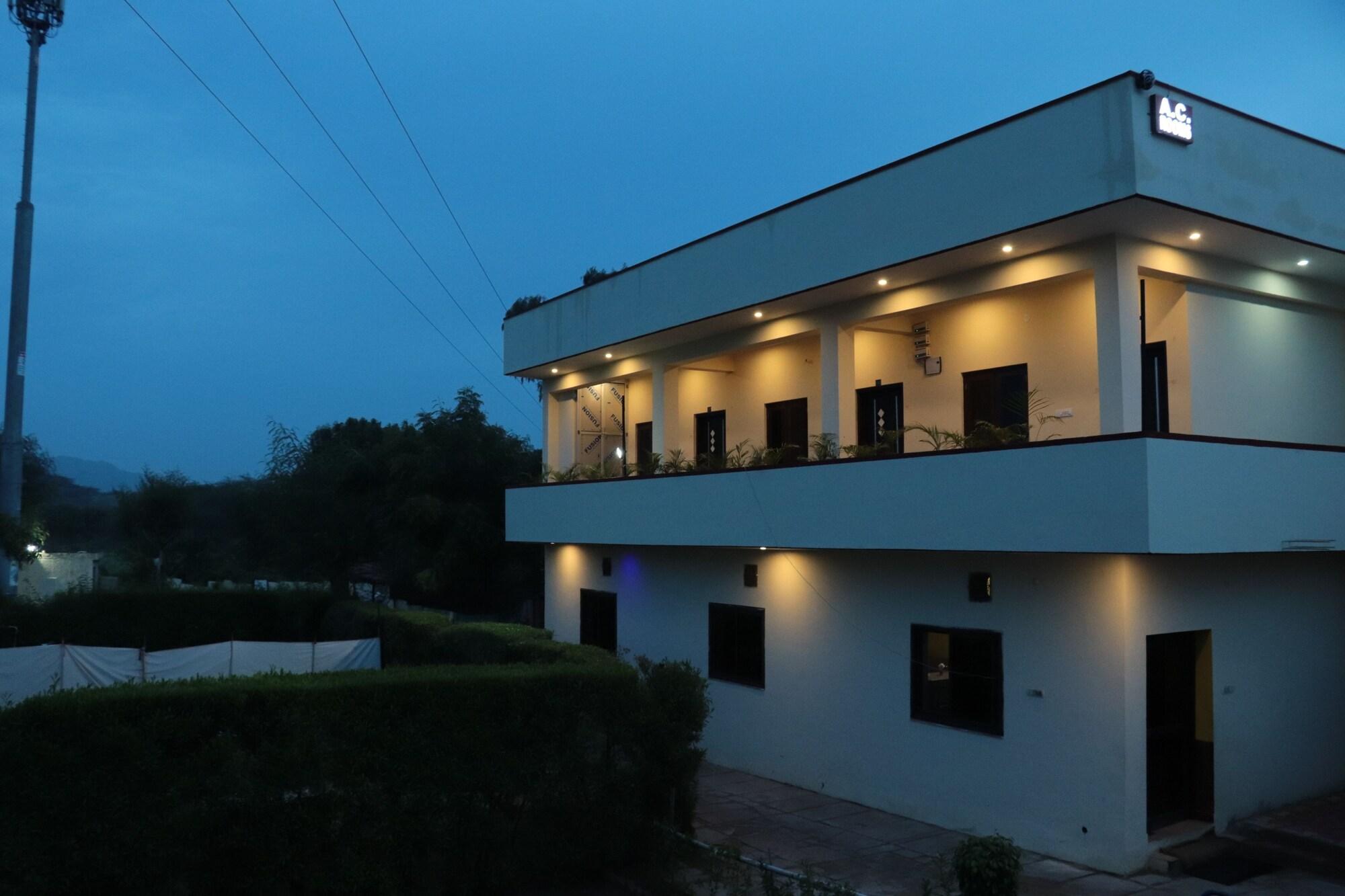 Royal Zayka Hotel & Restaurant 1/17