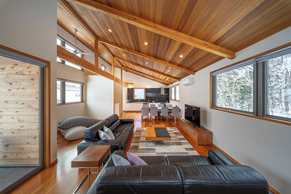 Bluebird Chalets 42/57