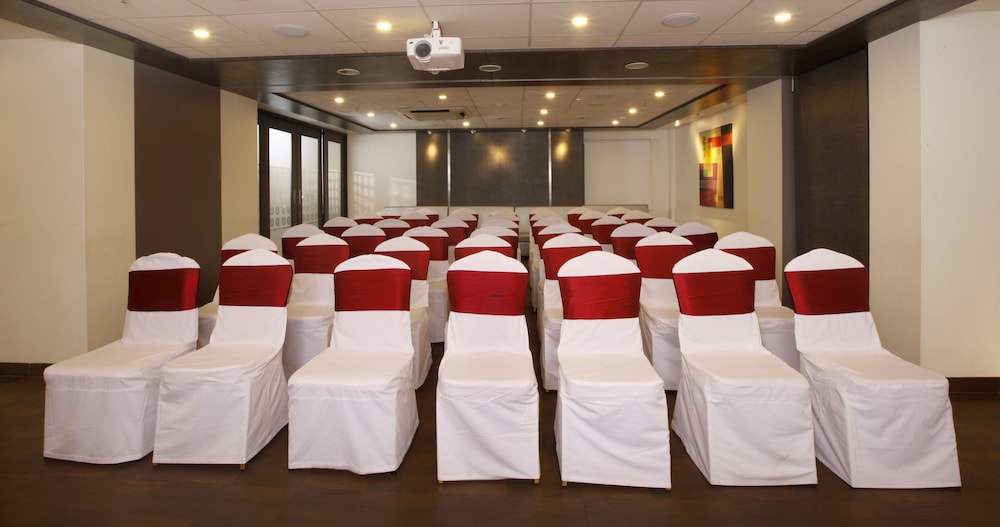 Bizz Tamanna Hotel Hinjawadi Pune 38/44