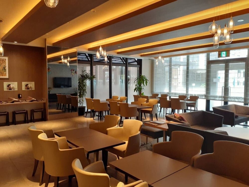 Shinsaibashi Grand Hotel Osaka 53/63