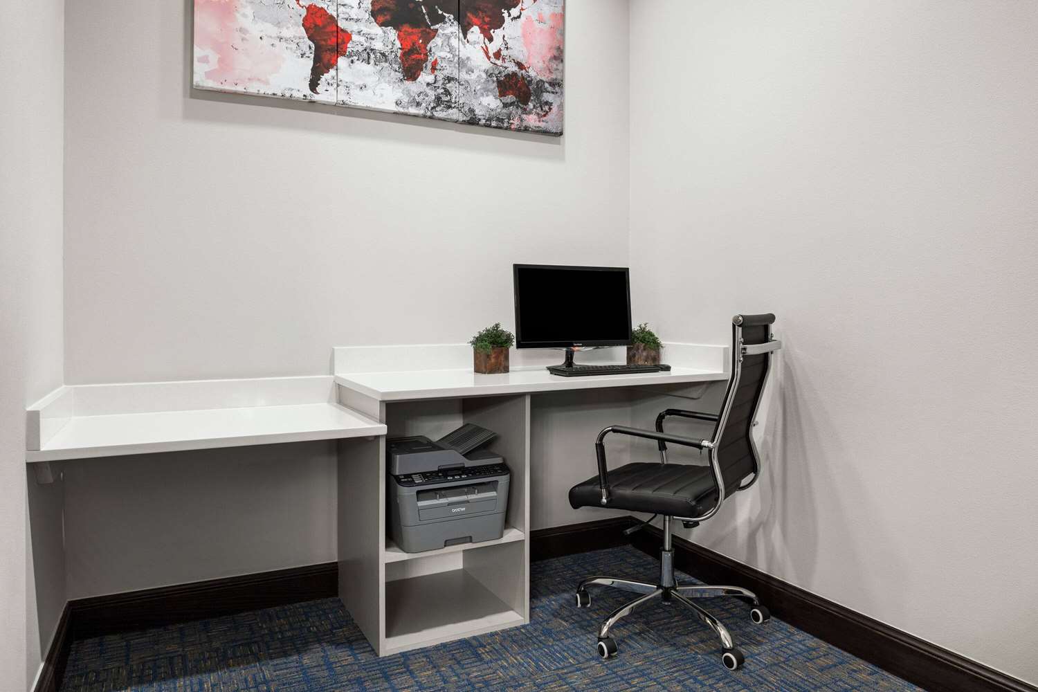 La Quinta Inn & Suites by Wyndham Denton - University Drive 32/41
