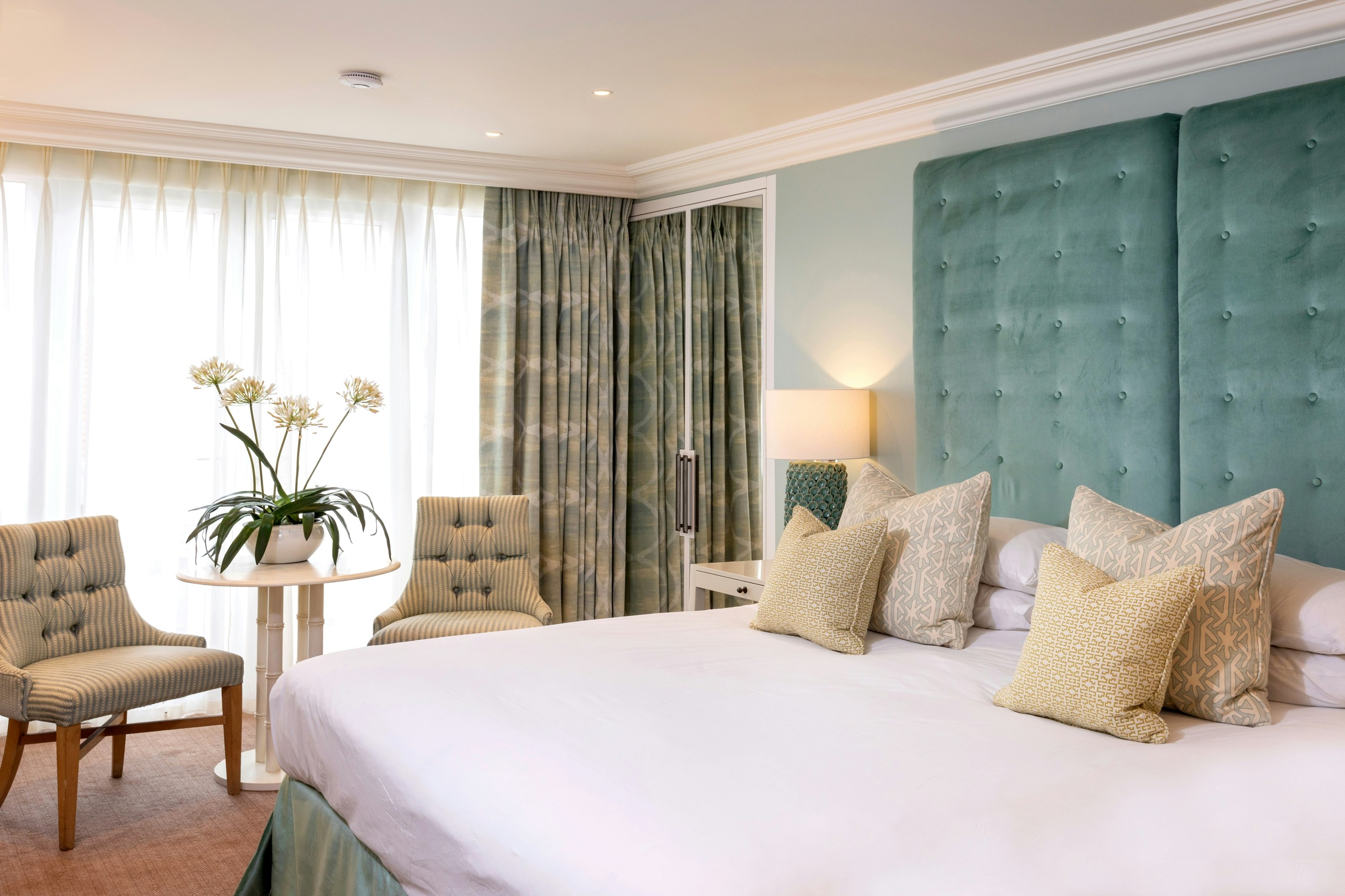 Roslin Beach Hotel 4/31