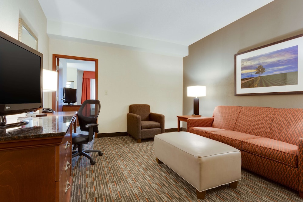 Drury Inn and Suites St Louis O Fallon IL 31/36
