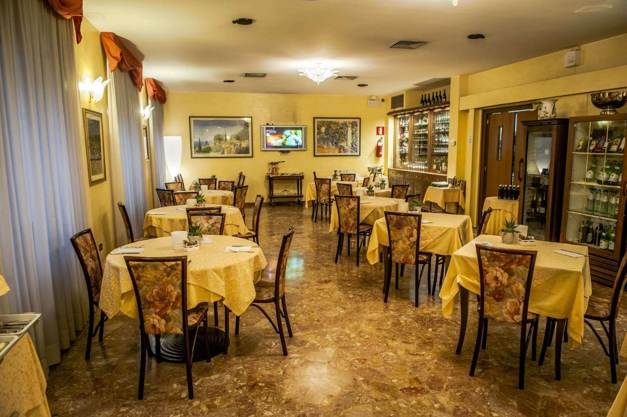 Nuovo Albergo 41/49