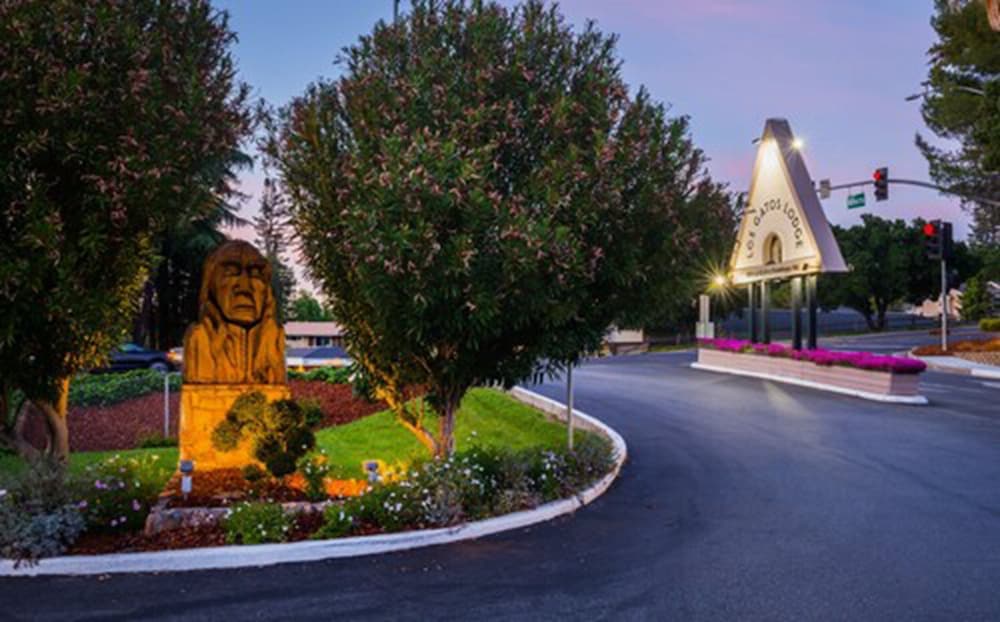 Los Gatos Lodge 18/26