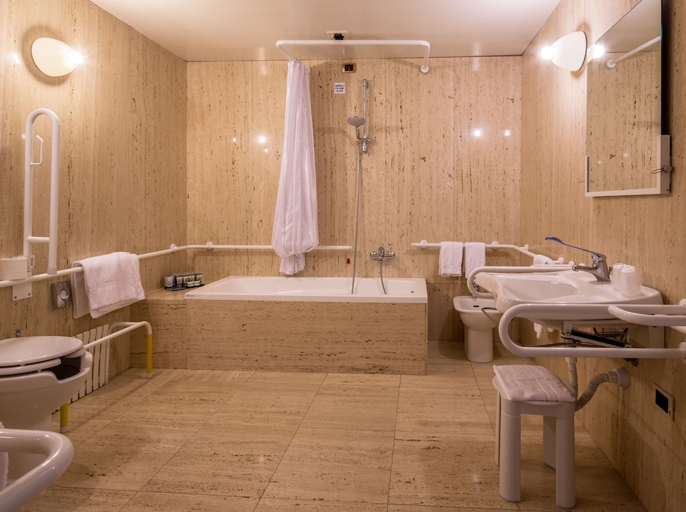 Grande Albergo Roma 26/69