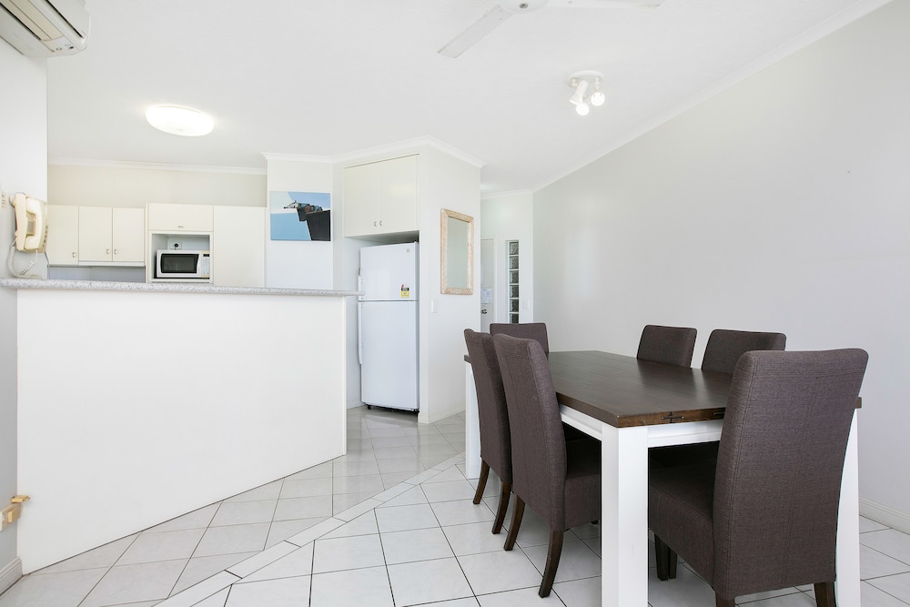On the Beach Holiday Apartments 18/68