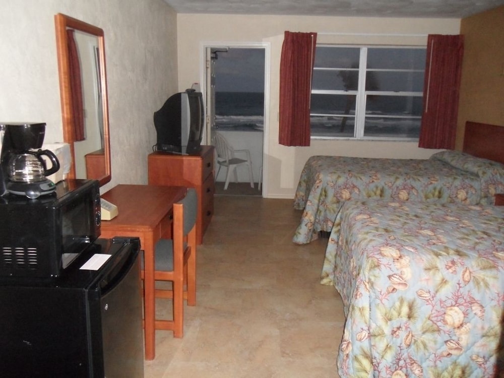 Driftwood Resort 53/70