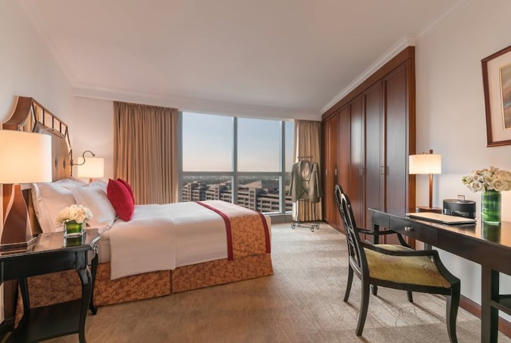 Discovery Suites 29/51