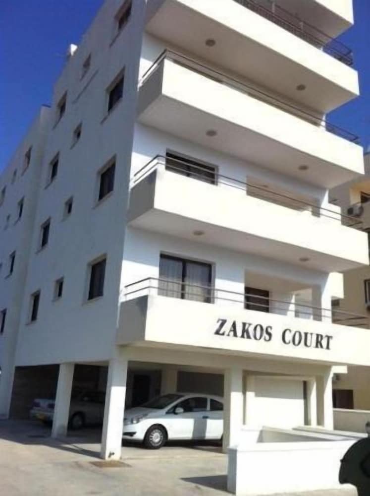 ZAKOS COURT APARTMENTS 2/3