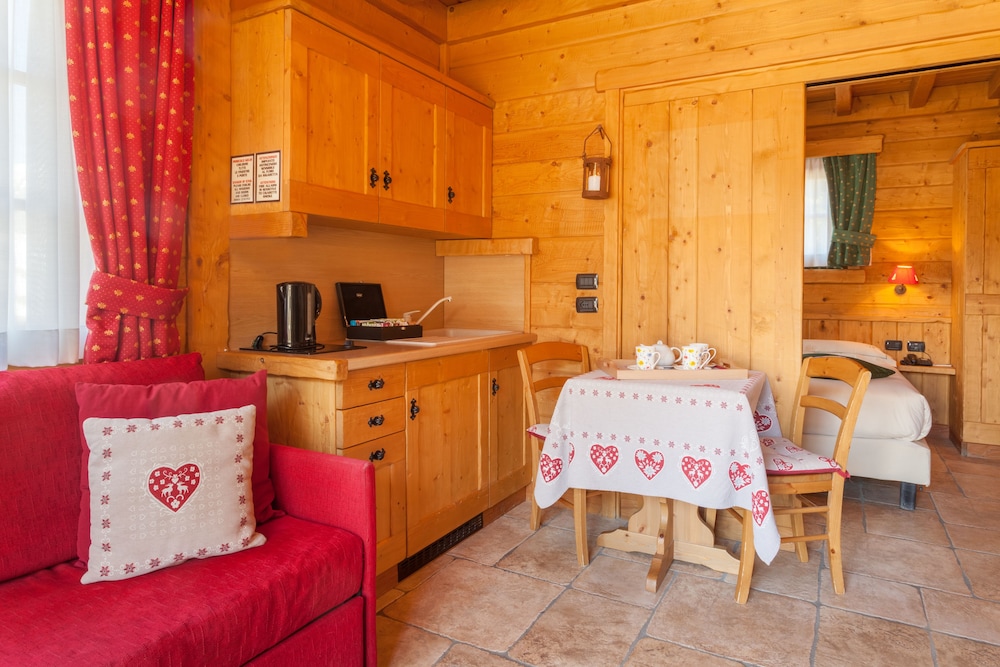 Park Chalet Village 17/50