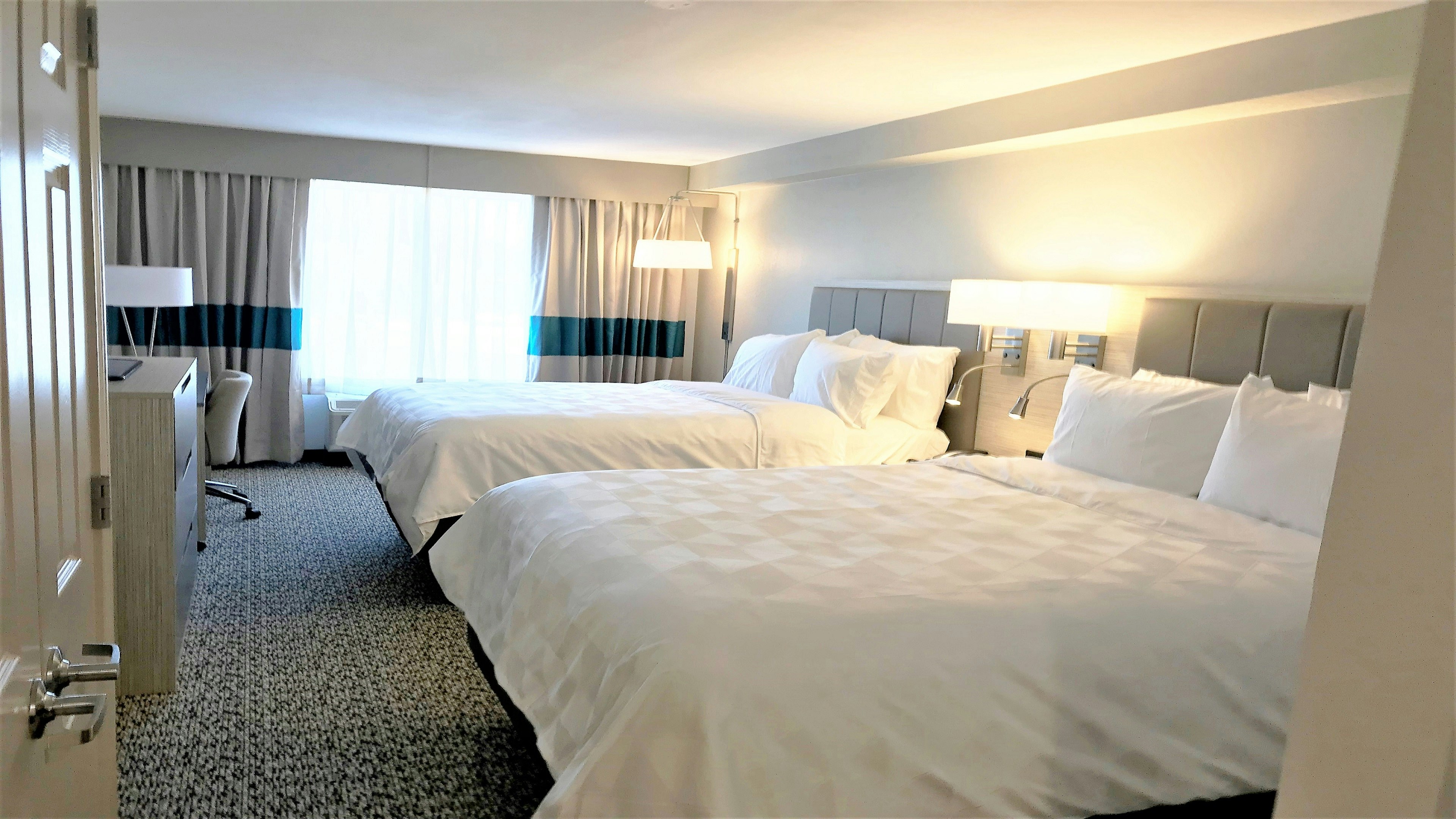 Holiday Inn Knoxville N - Merchant Drive 22/77