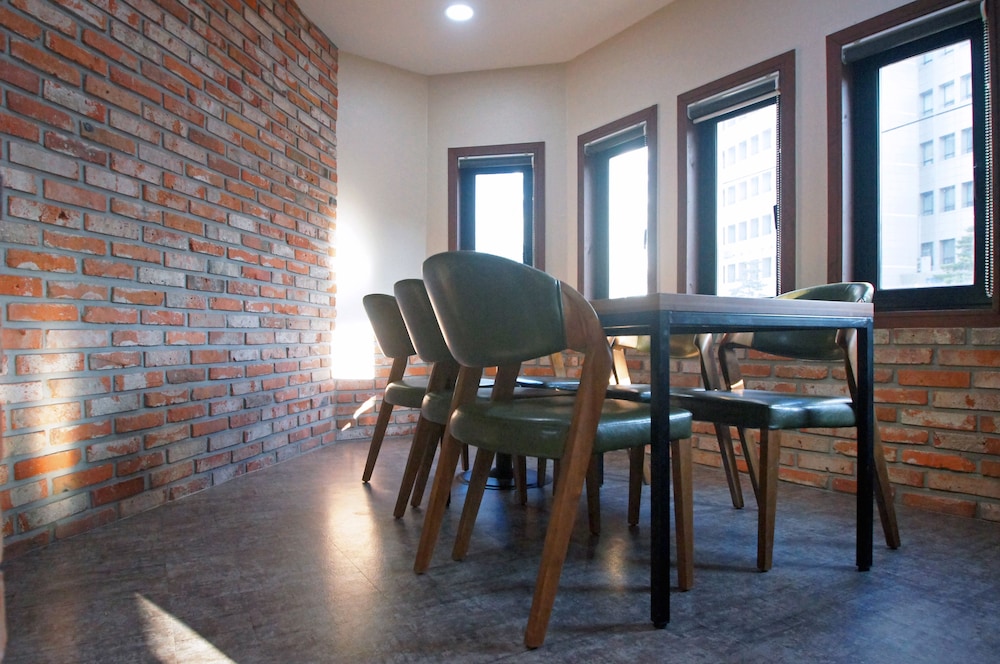 EHWA HOTEL MYEONGDONG 46/69