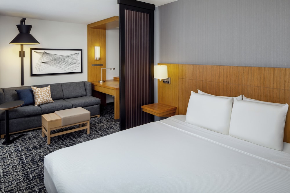 Hyatt Place Chicago Midway Airport 20/66
