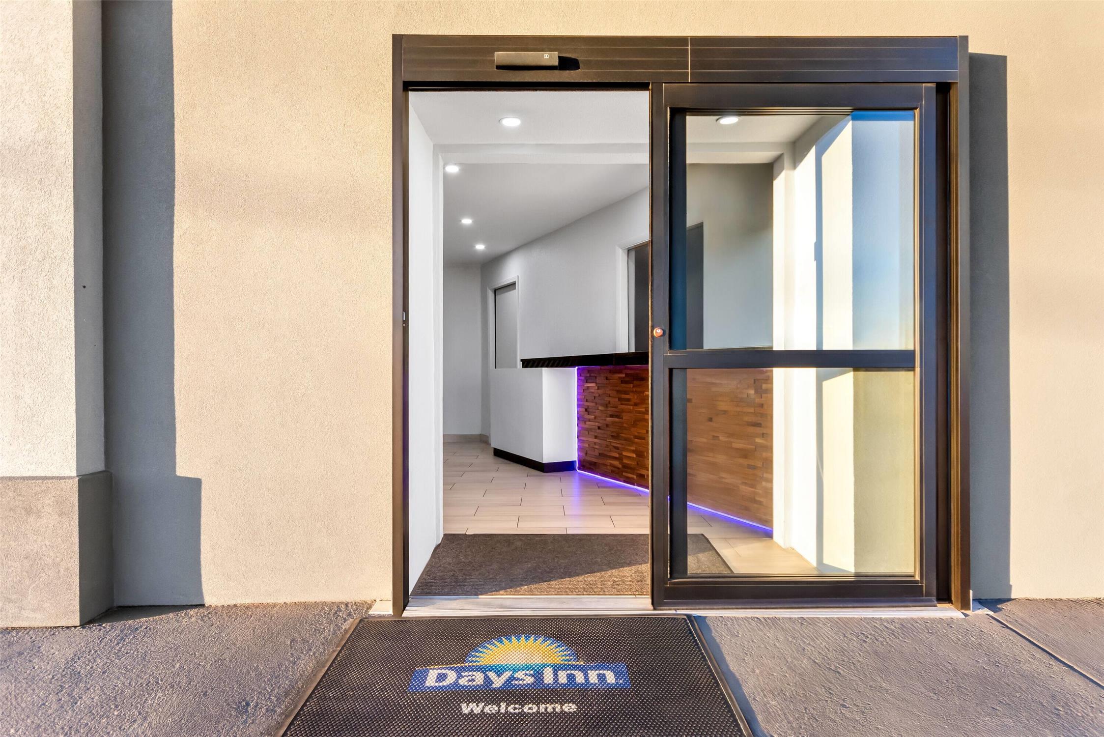 Days Inn By Wyndham Indianapolis East Post Road 26/54
