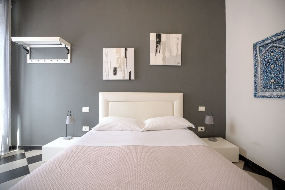 SUPERIOR, DOUBLE BED