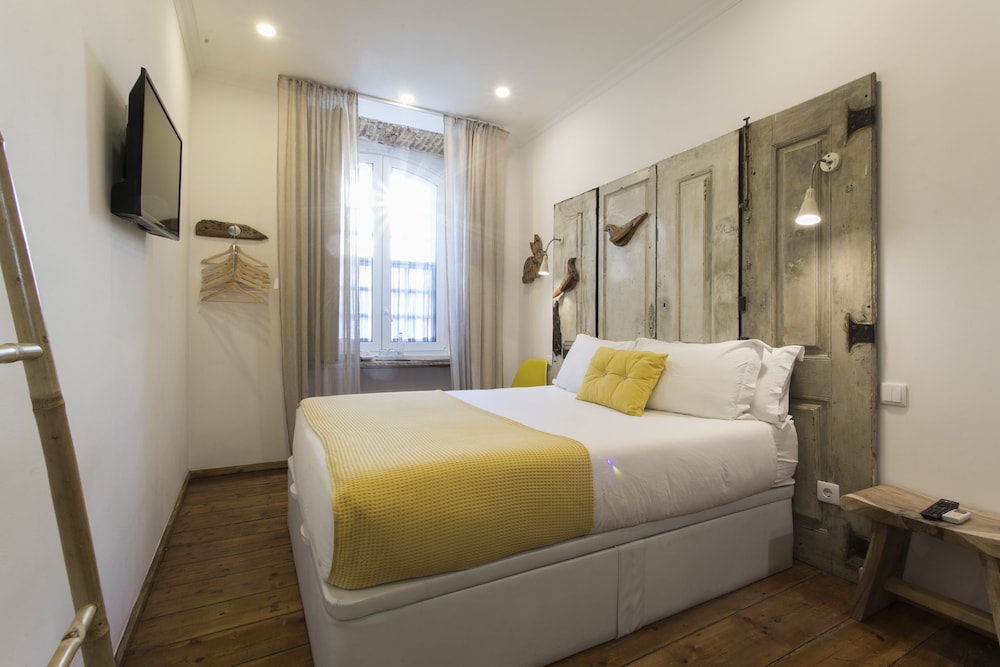 262 BOUTIQUE HOTEL 28/74