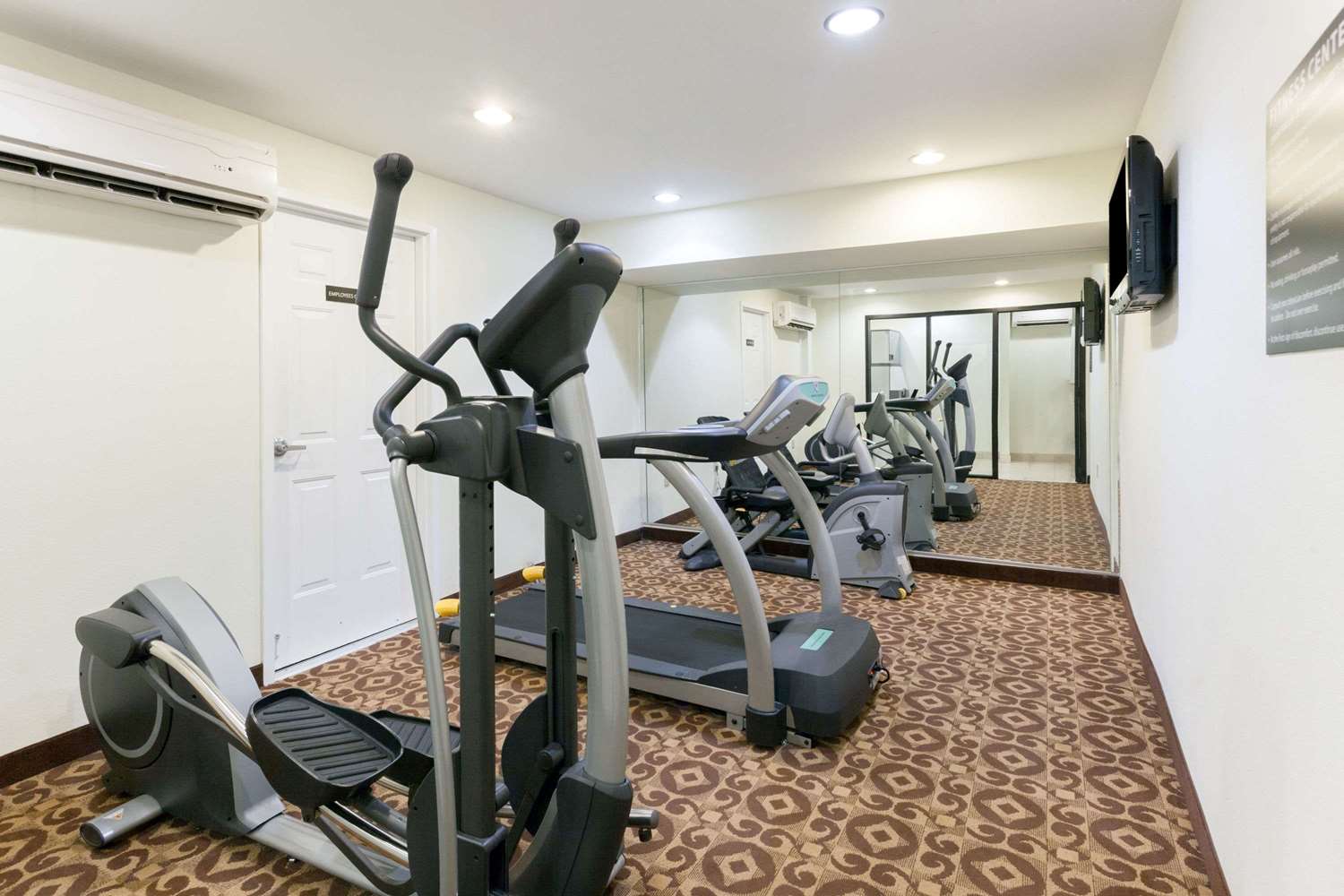 Super 8 By Wyndham Decatur Dntn Atlanta Area 5/9