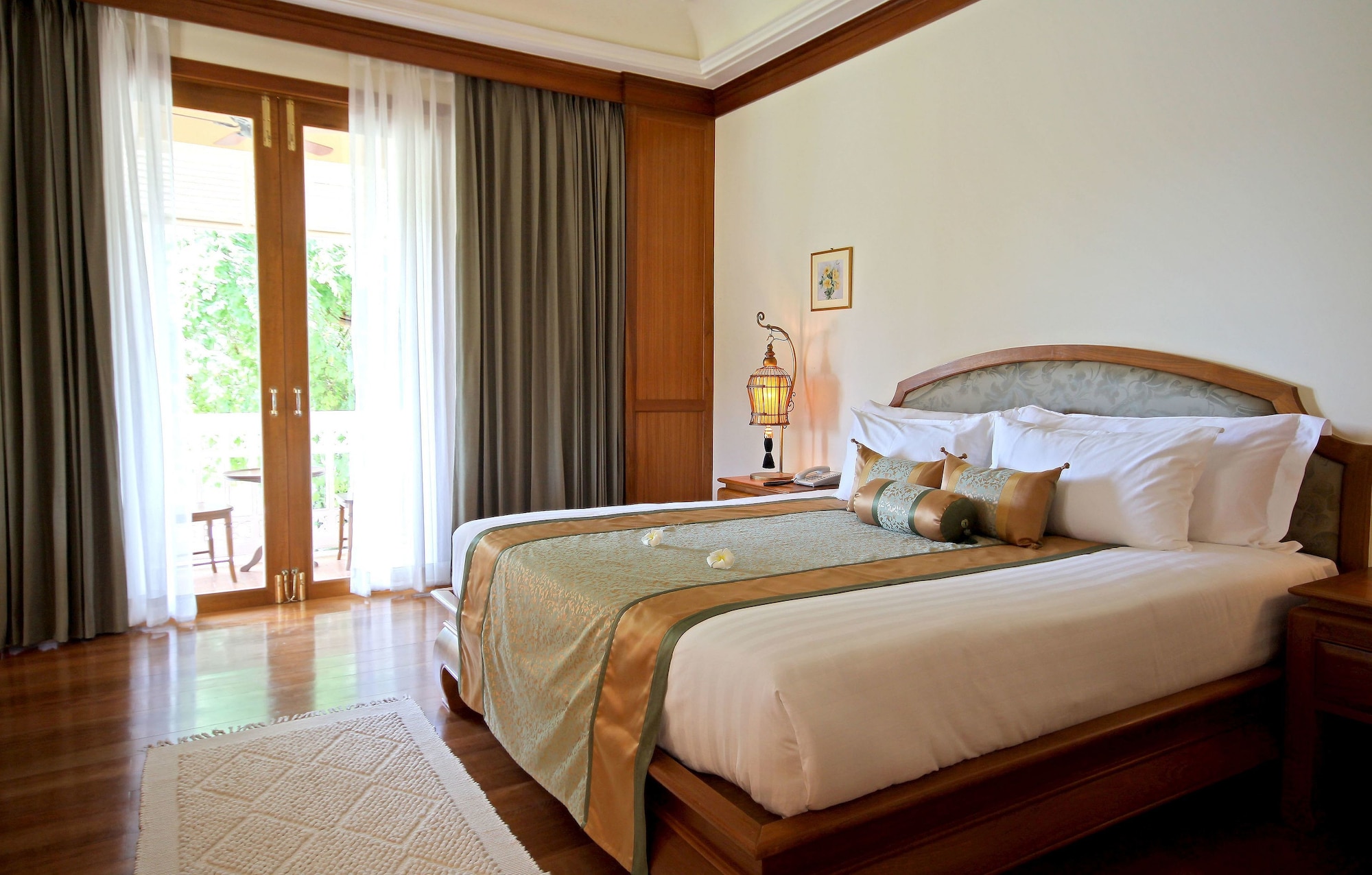 PRESTIGE, SUITE