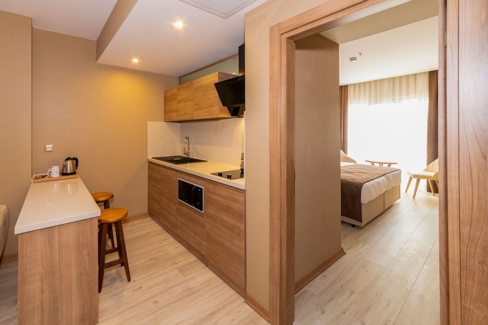 38 Hotel 4/64