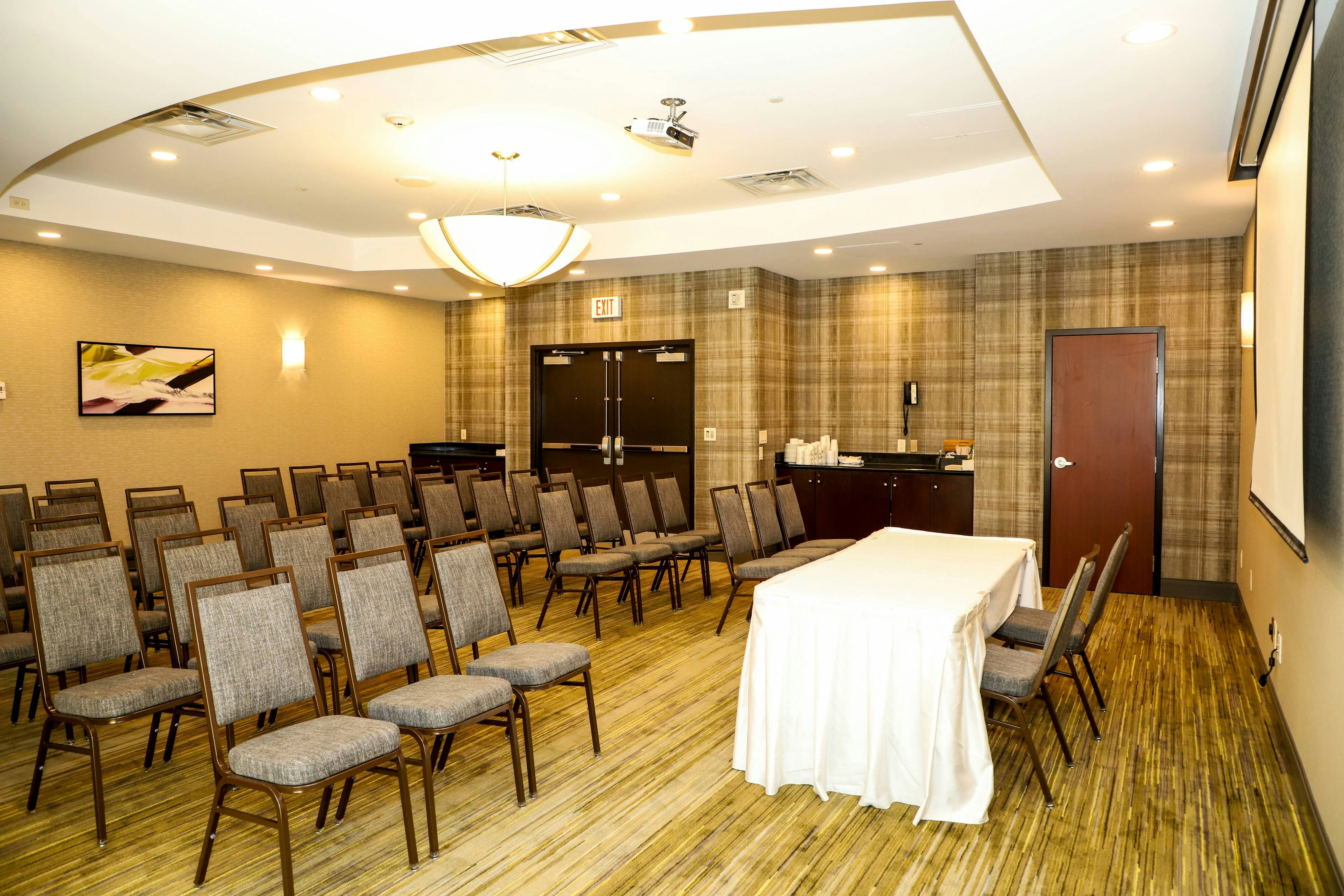 Courtyard By Marriott Toronto Brampton 33/43