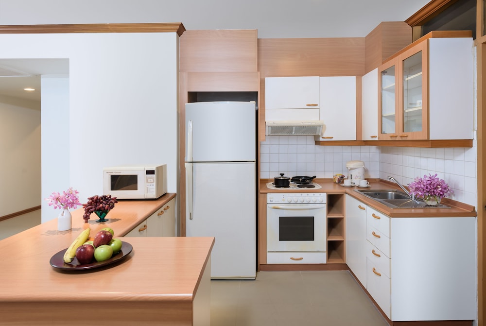 Riverine Place Hotel & Residence 24/72