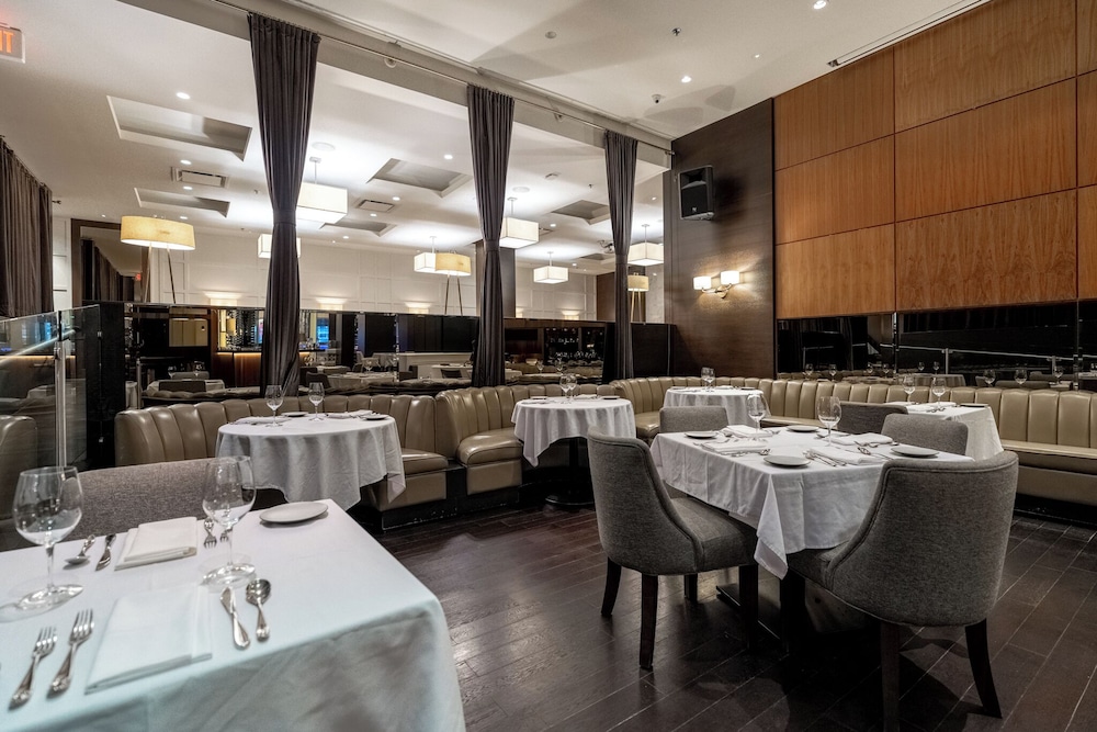 Century Plaza Hotel & Spa 60/74