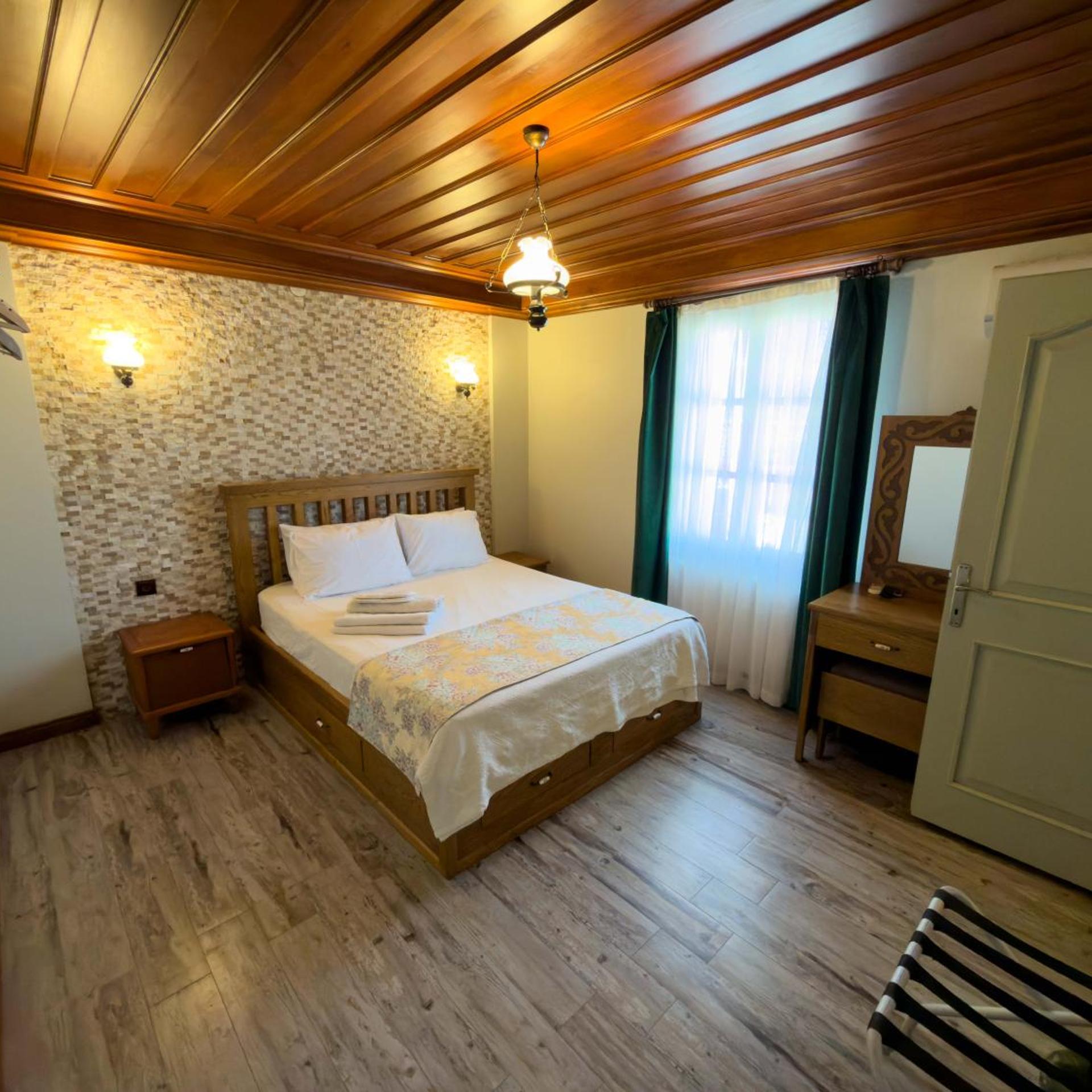 Svila Otel 12/40
