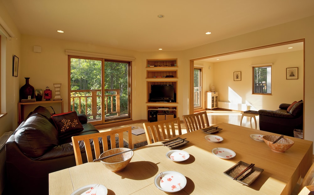 Country Resort Niseko (ex The Chalets at Country Resort) 59/77