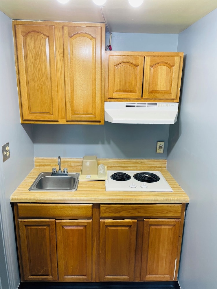 Motel 6 Williamston, NC - Highway 17 58/61