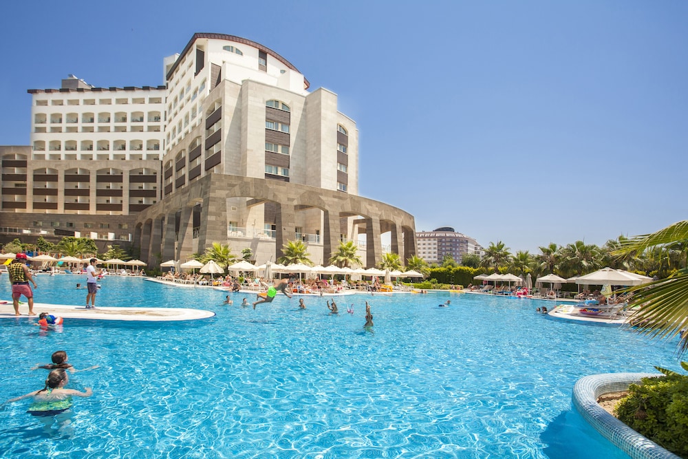 Melas Lara Hotel 51/53