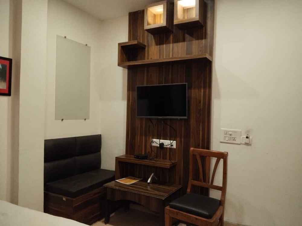 Hotel U. R. 29/40