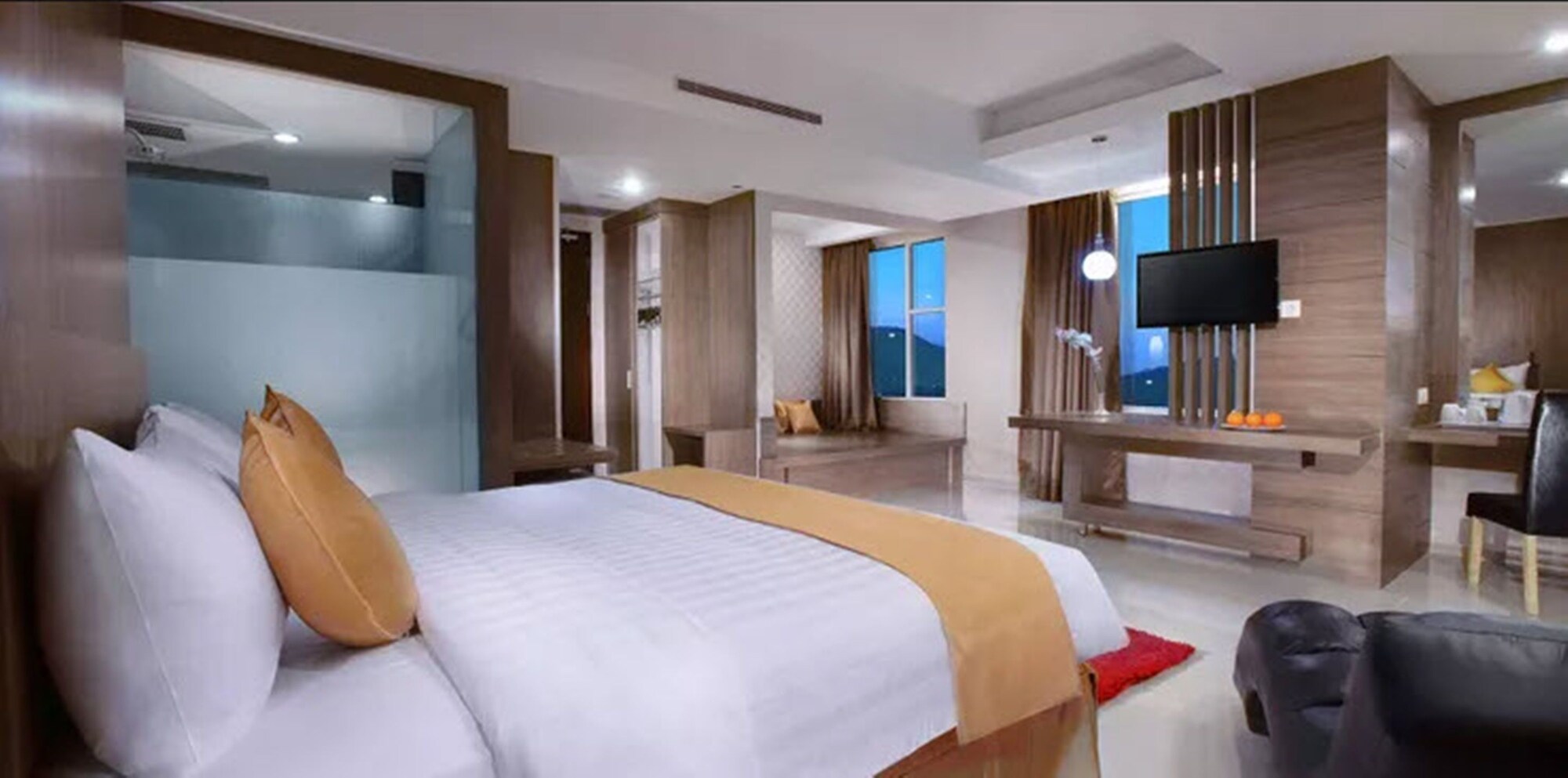 Aston, Suite, King Bed