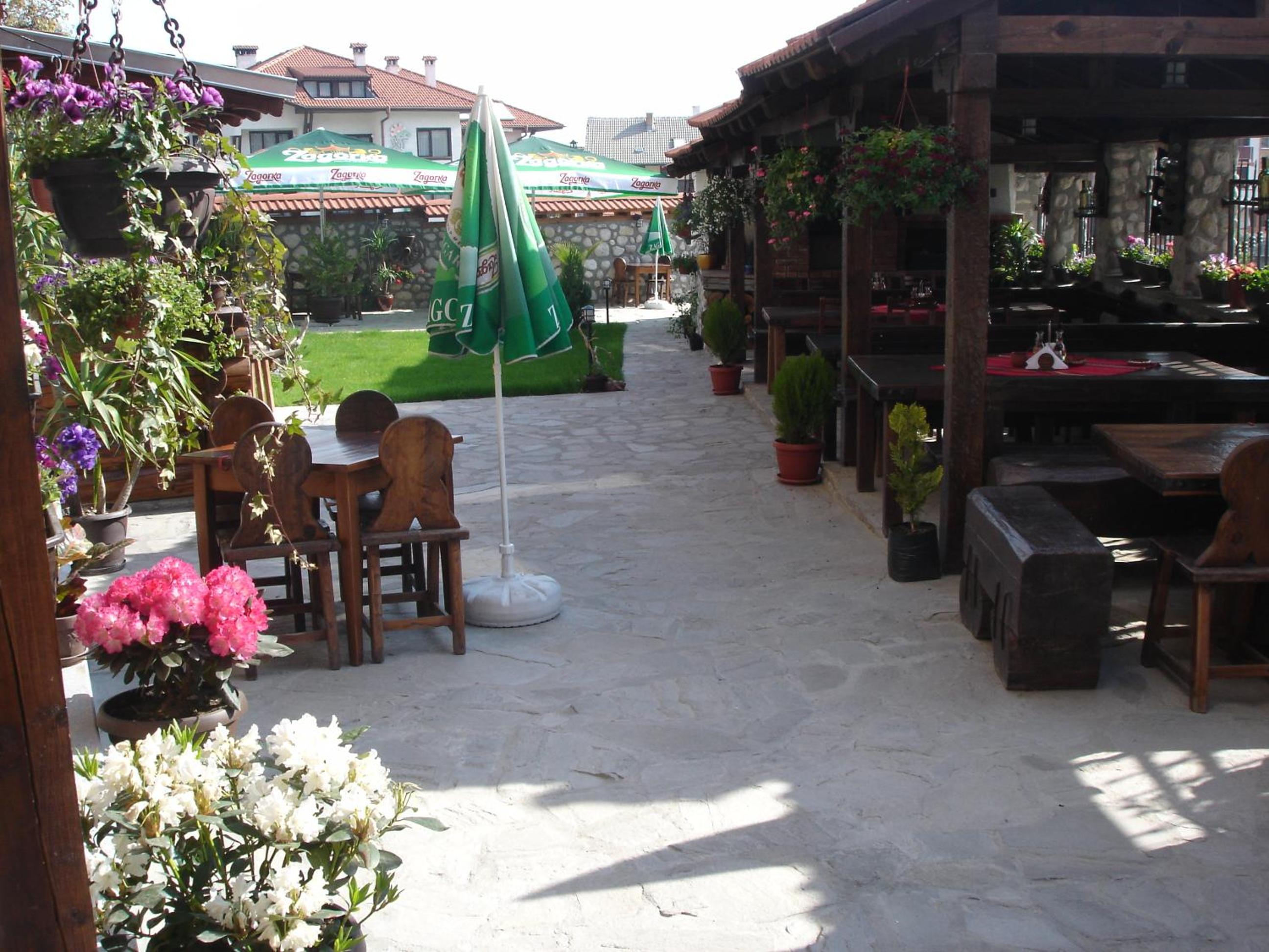 Dumanov Hotel 60/67
