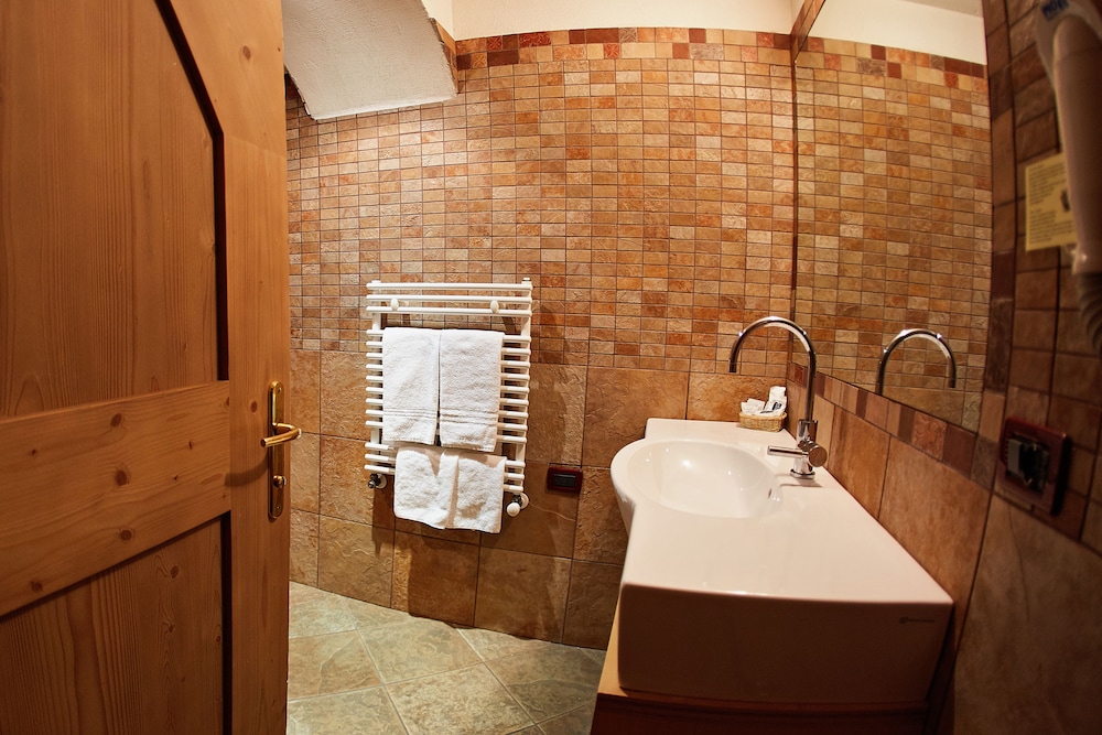 GH Hotel Monzoni 42/46