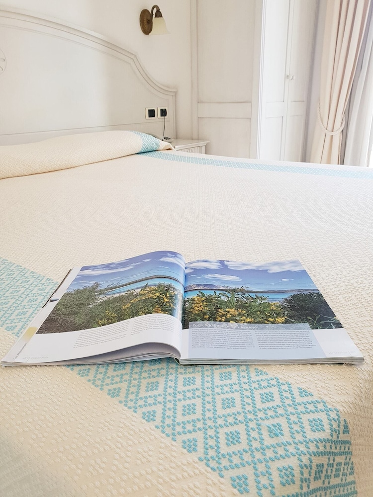 Hotel Castello Di Tavolara 28/34