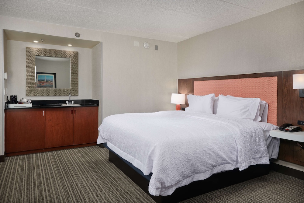 Hampton Inn Fairfax City 19/40