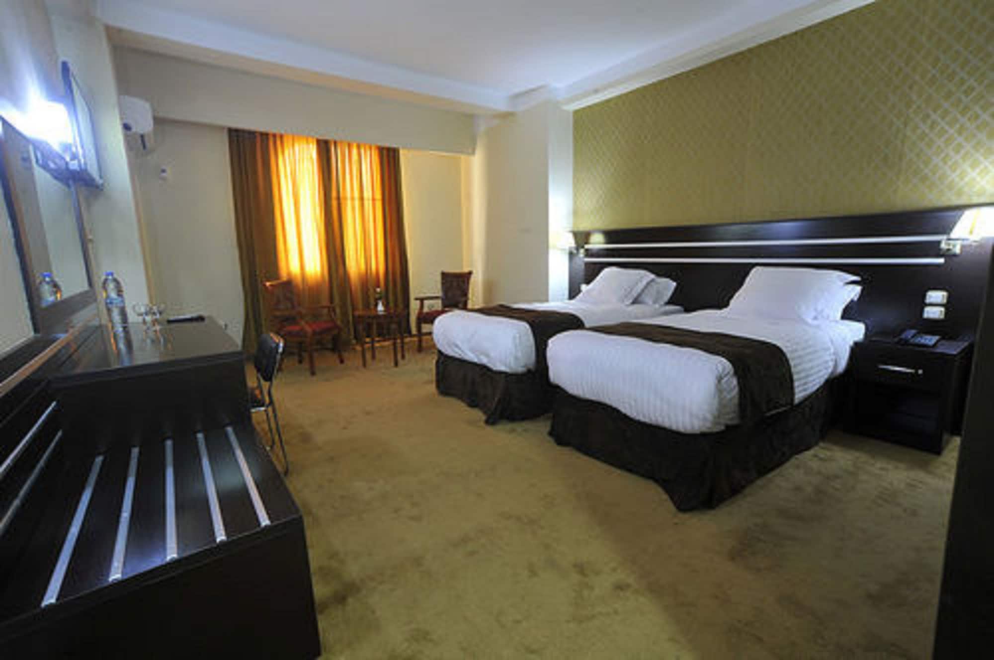 غرفة كلاسيكية بسرير كوين، Numidien Hotel 2/4