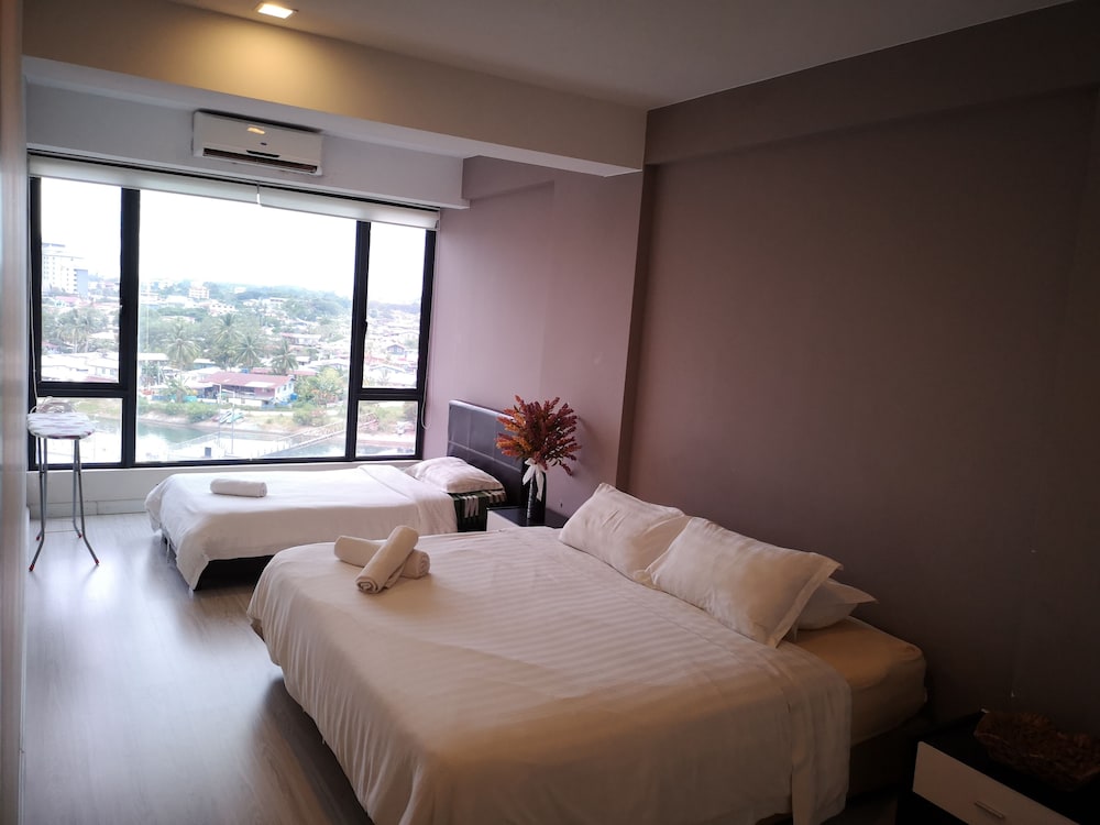 2 BEDROOMS, SUITE