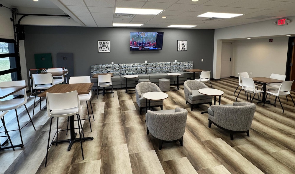 Park Inn by Radisson Maryville 42/50
