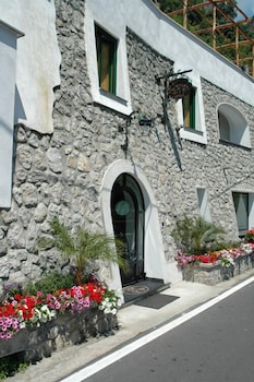 La Pergola Hotel 1/49