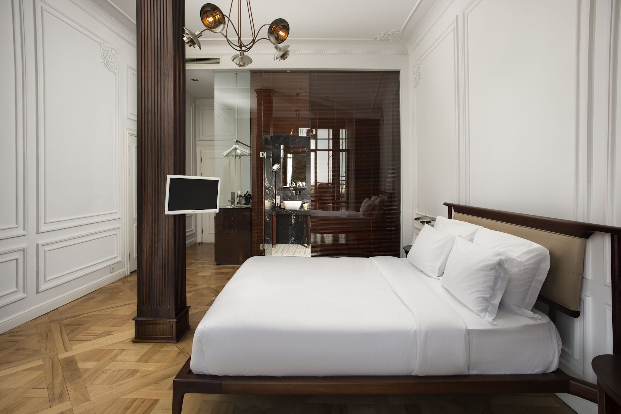 DELUXE, BALCONY