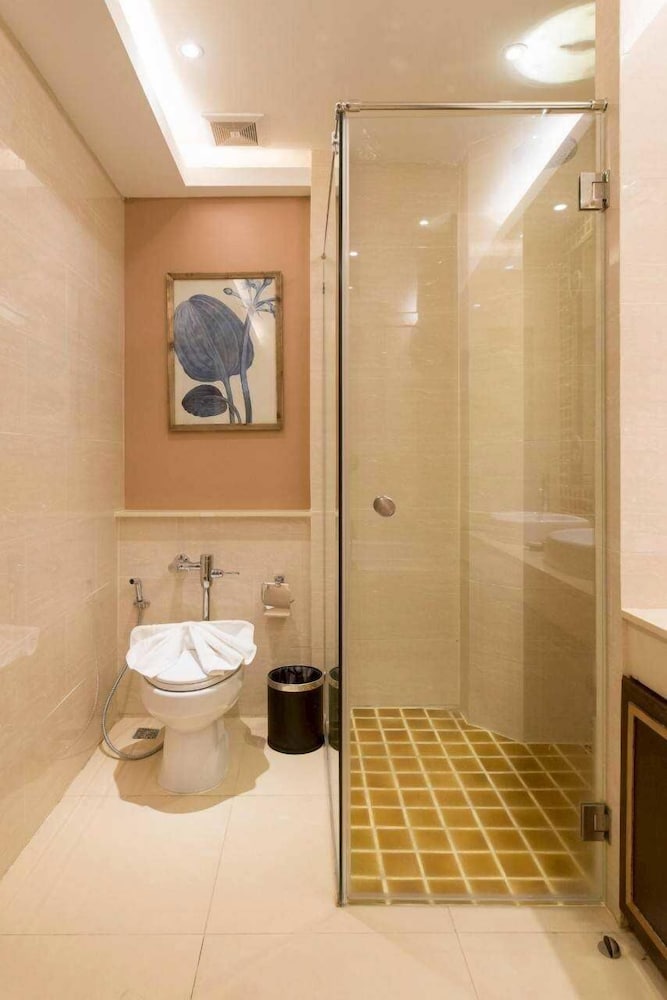 Deluxe, King Bed, Pool Access, Le Bali Resort 8/9