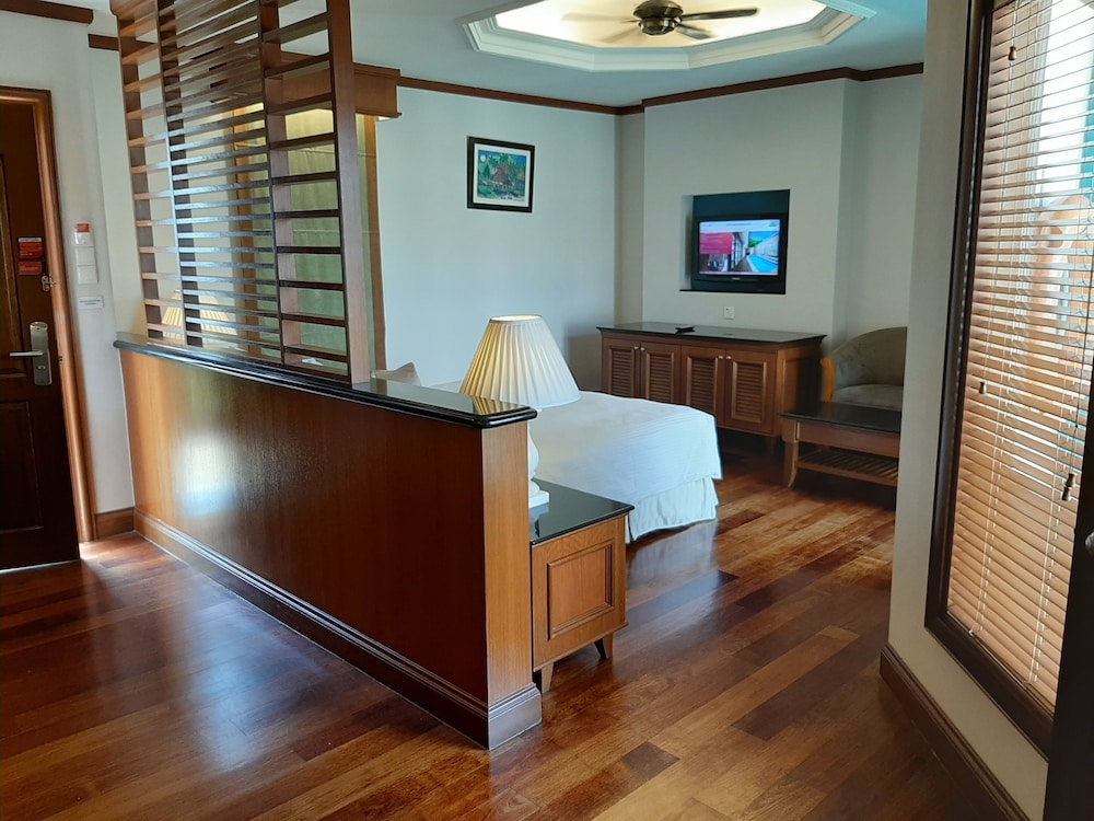 Wonderland Private Chalet at Port Dickson 13/48