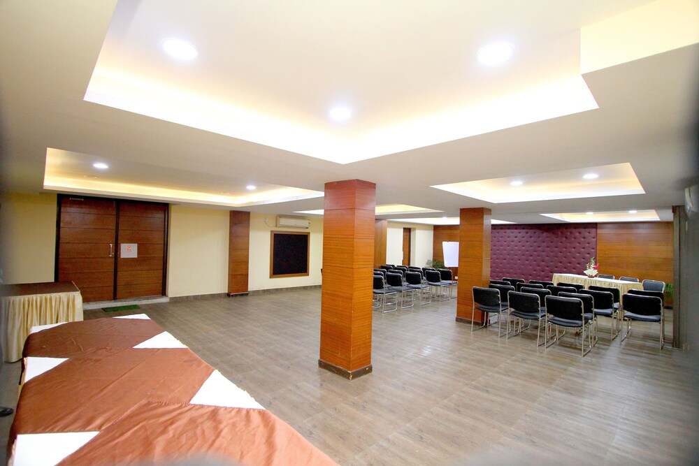 Hotel Crestwood 18/29