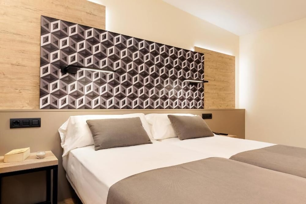 Ronda House Hotel 8/66
